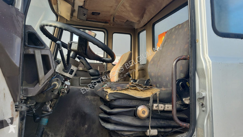 Camion Iveco Turbostar 330 - Photo 14