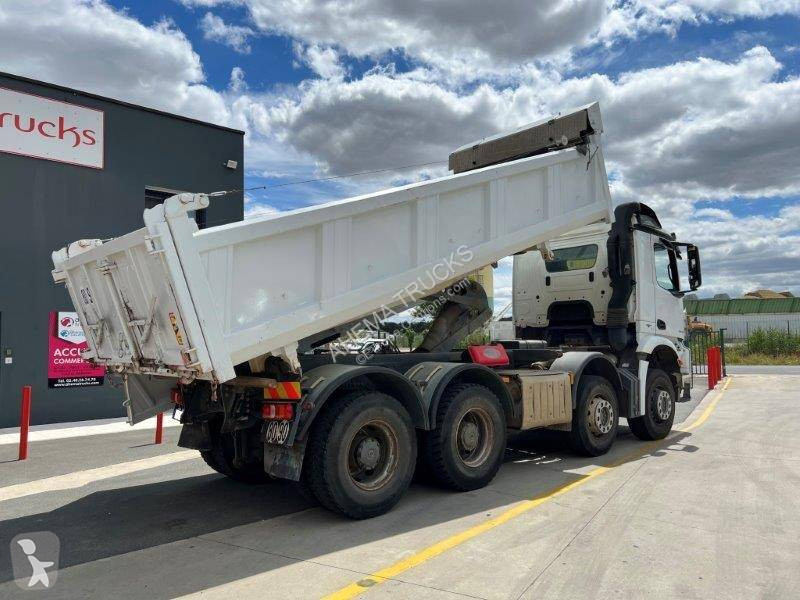 Camion Mercedes Arocs 3243 - Photo 3
