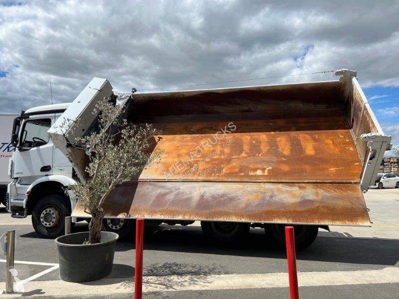 Camion Mercedes Arocs 3243 - Photo 8